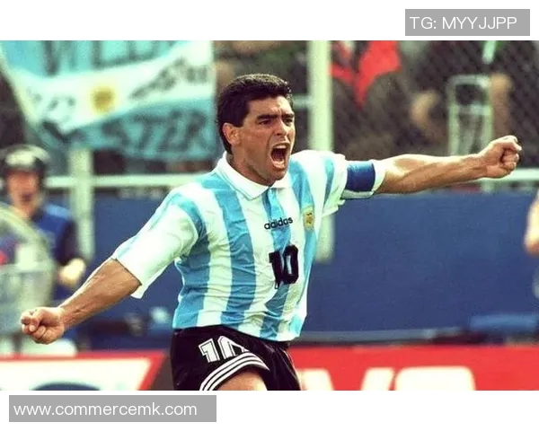 马拉多纳：足球传奇与文化象征